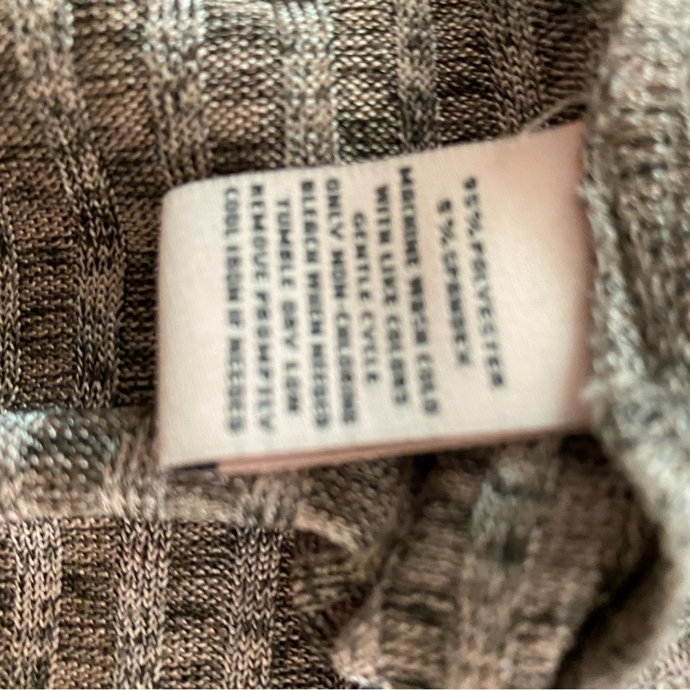 Women’s top, size L